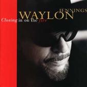 Disco de Waylon Jennings: “Closing in on the Fire”